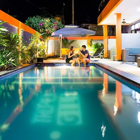 Tropica Gili Total Body Fit - Free Access Gym And Coworking Space Gili Trawangan Eksteriør bilde