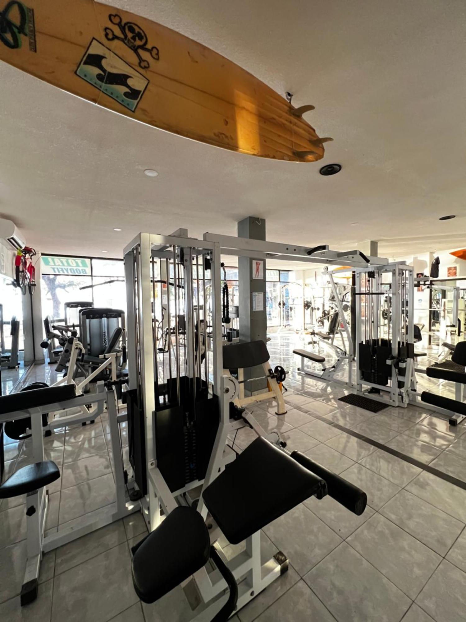 Tropica Gili Total Body Fit - Free Access Gym And Coworking Space Gili Trawangan Eksteriør bilde