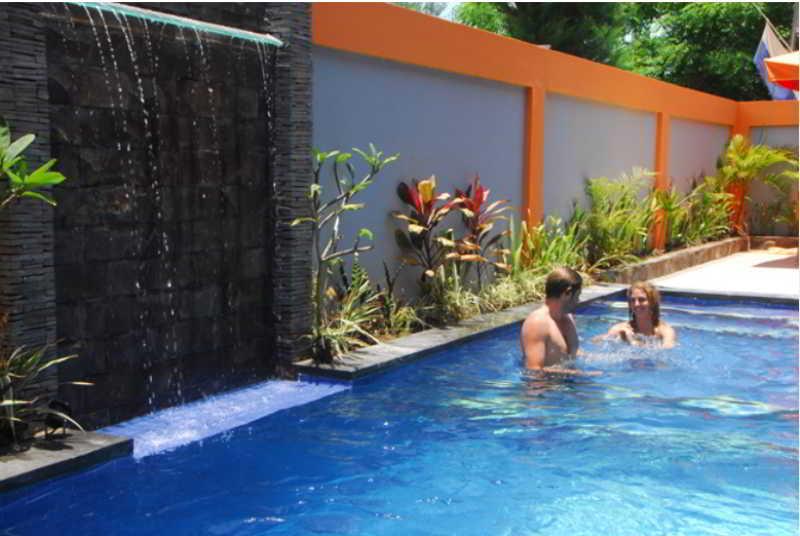 Tropica Gili Total Body Fit - Free Access Gym And Coworking Space Gili Trawangan Eksteriør bilde