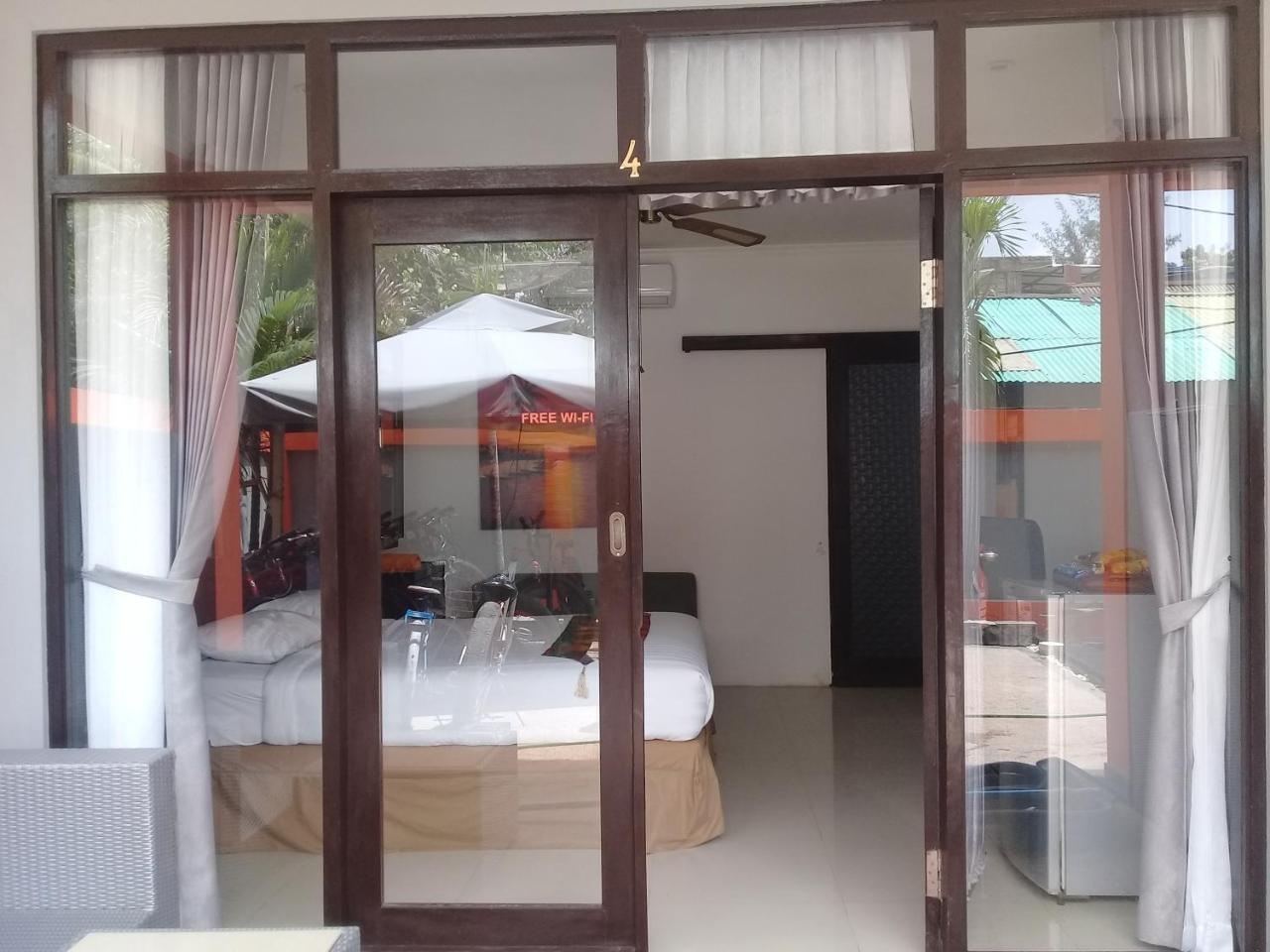 Tropica Gili Total Body Fit - Free Access Gym And Coworking Space Gili Trawangan Eksteriør bilde
