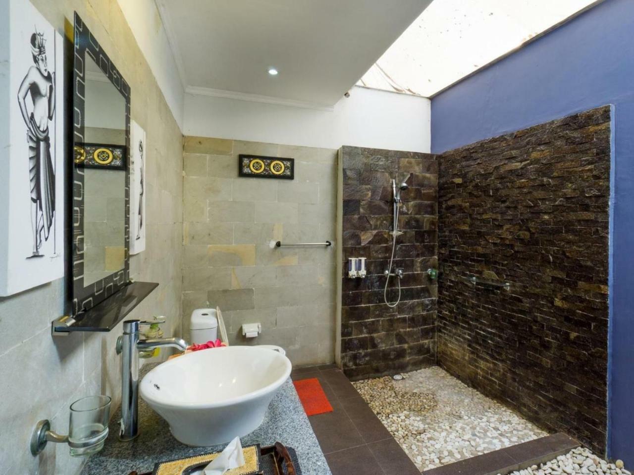 Tropica Gili Total Body Fit - Free Access Gym And Coworking Space Gili Trawangan Eksteriør bilde